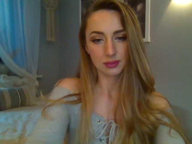 Live sex webcam photo for JulietteGlow #288719812