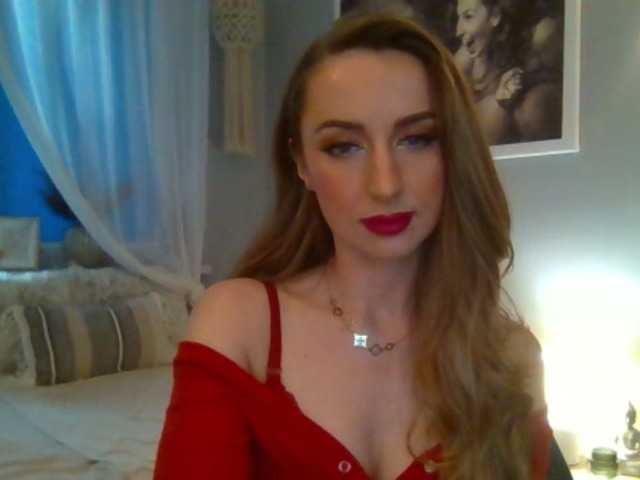 Live sex webcam photo for JulietteGlow #288824011