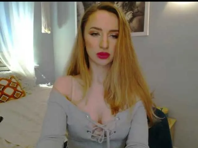 Live sex webcam photo for JulietteGlow #290180746