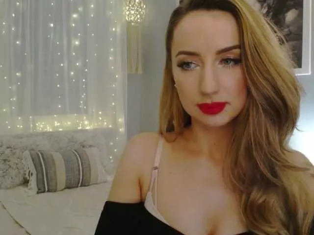 Live sex webcam photo for JulietteGlow #290378083