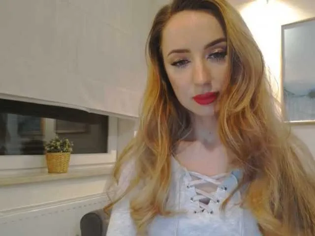 Live sex webcam photo for JulietteGlow #290447913