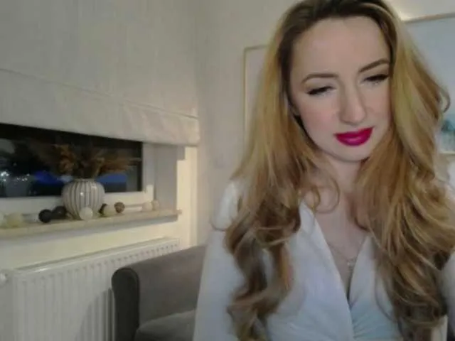 Live sex webcam photo for JulietteGlow #290862817