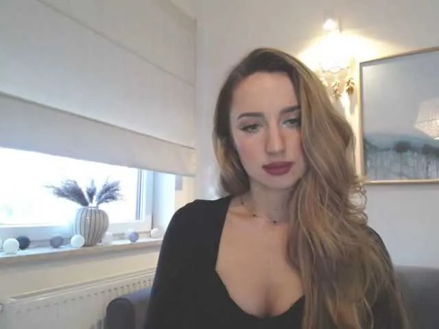 Live sex webcam photo for JulietteGlow #291226412