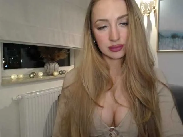 Live sex webcam photo for JulietteGlow #291887082
