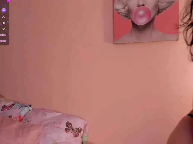 Live sex webcam photo for JuliietaMars #291527945