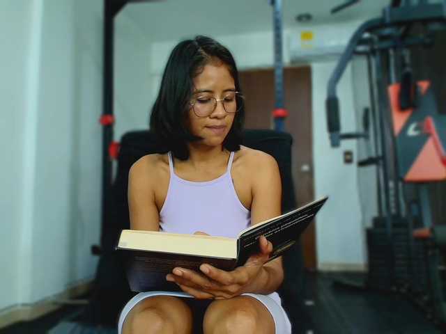 Live sex webcam photo for Julikim #291186275