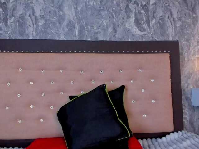 Live sex webcam photo for Julikim #291570967