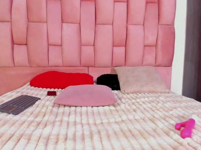 Live sex webcam photo for Julikim #292075673