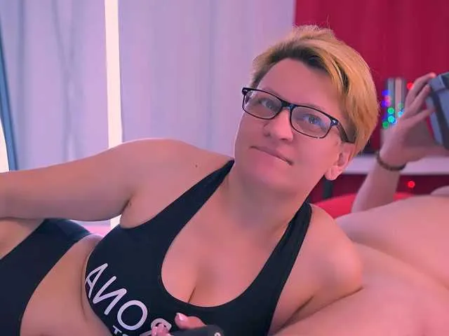 Live sex webcam photo for Julius-Dwayne #277854222