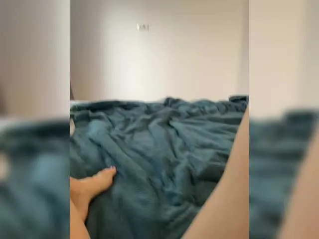 Live sex webcam photo for Julli21 #290500735