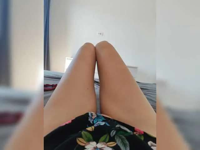 Live sex webcam photo for Julli21 #291527826
