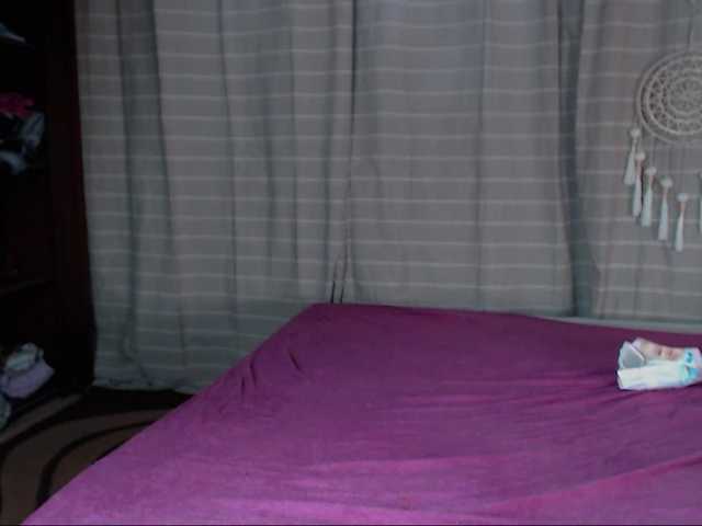 Live sex webcam photo for Julliseandfyrhen #276275576