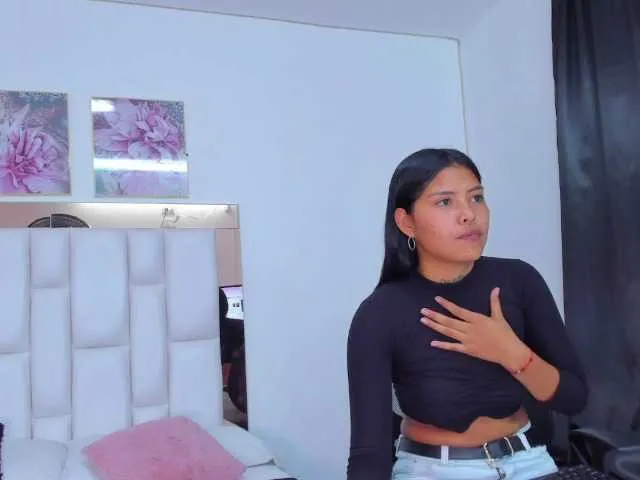 Live sex webcam photo for July-moore #271939162