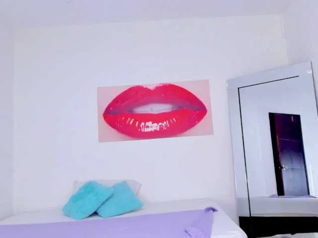 Live sex webcam photo for July-moore #271957309