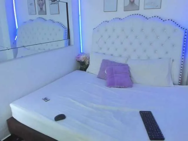 Live sex webcam photo for July-moore #272629112