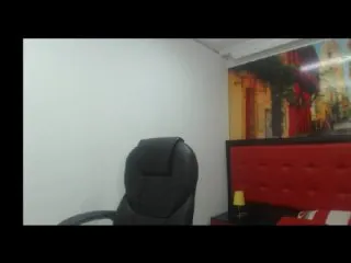 Live sex webcam photo for JulySophia #154939542