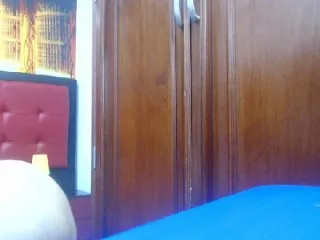 Live sex webcam photo for JulySophia #155372810