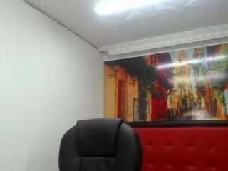 Live sex webcam photo for JulySophia #159690388