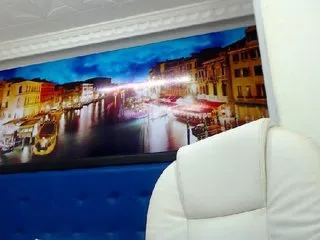 Live sex webcam photo for JulySophia #168351930