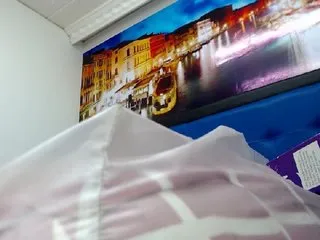 Live sex webcam photo for JulySophia #168363927