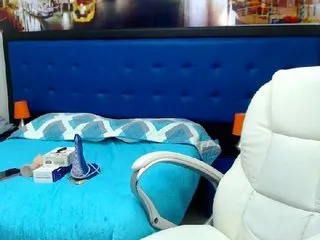Live sex webcam photo for JulySophia #169036765