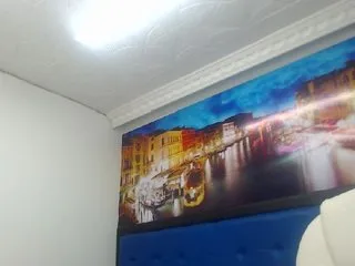 Live sex webcam photo for JulySophia #169207730