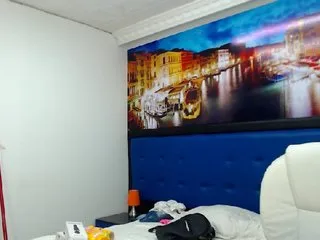 Live sex webcam photo for JulySophia #175597617