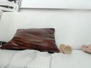 Live sex webcam photo for JulySophia #185394045