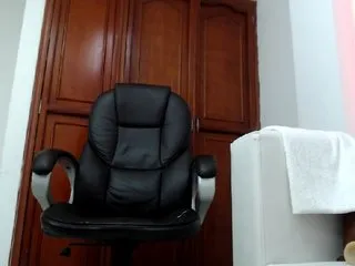 Live sex webcam photo for JulySophia #188177556