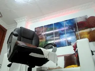 Live sex webcam photo for JulySophia #190236324