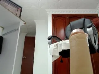Live sex webcam photo for JulySophia #192890052