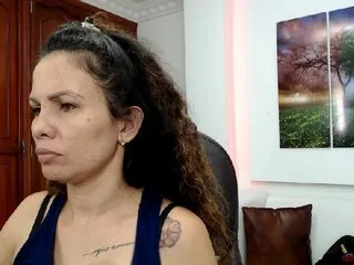 Live sex webcam photo for JulySophia #193316677
