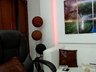 Live sex webcam photo for JulySophia #195524427