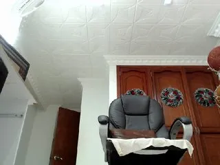 Live sex webcam photo for JulySophia #196158751