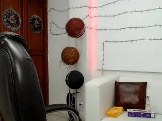 Live sex webcam photo for JulySophia #197958986