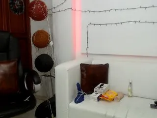 Live sex webcam photo for JulySophia #198571924