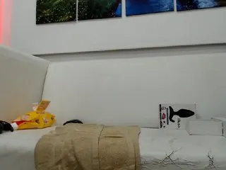 Live sex webcam photo for JulySophia #209580343