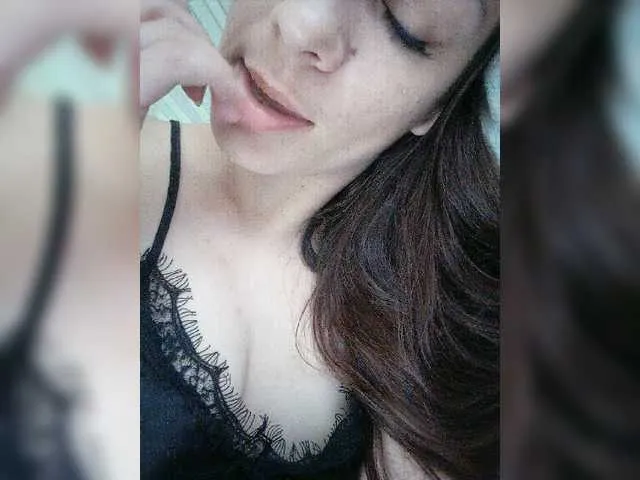 Live sex webcam photo for Jumanji2606 #273940119