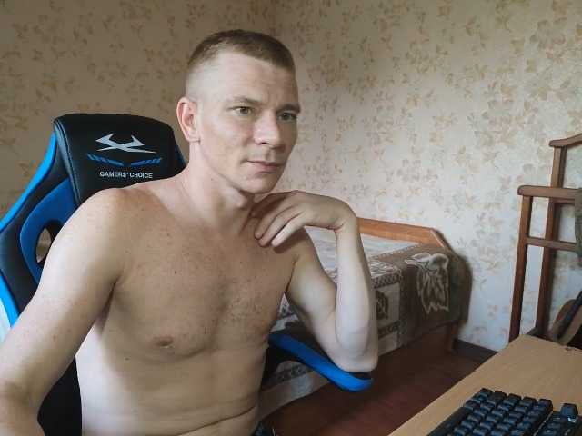 Live sex webcam photo for JunLucas #276175657