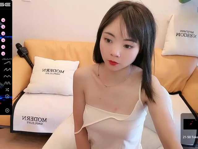 Live sex webcam photo for June-sansan #274420367