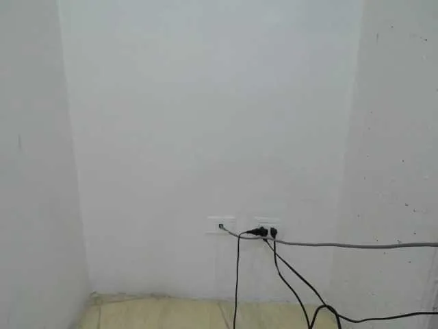Live sex webcam photo for Junior-2311 #273371845