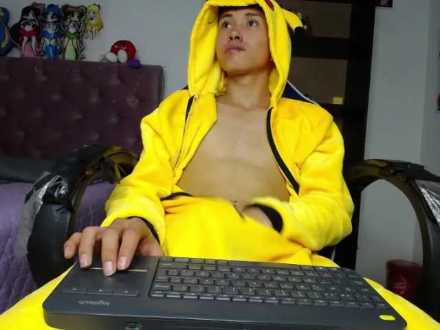 Live sex webcam photo for Junior-2311 #273452009