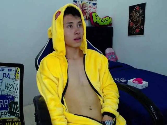 Live sex webcam photo for Junior-2311 #273656607