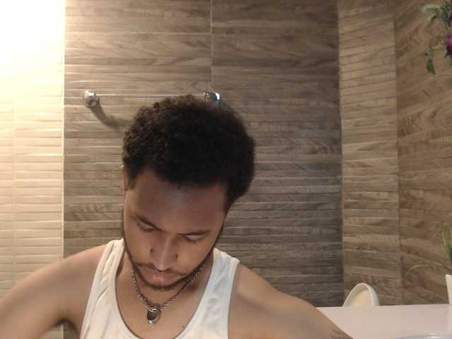 Live sex webcam photo for JuniorMcMiller #275587589