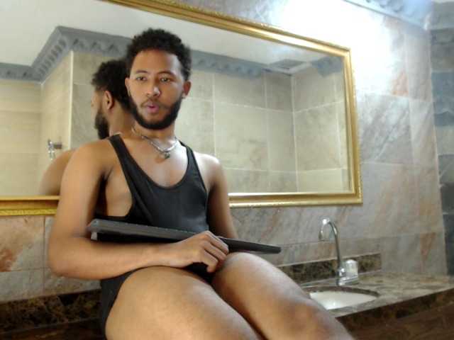 Live sex webcam photo for JuniorMcMiller #276167009