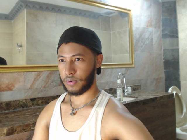 Live sex webcam photo for JuniorMcMiller #276182583