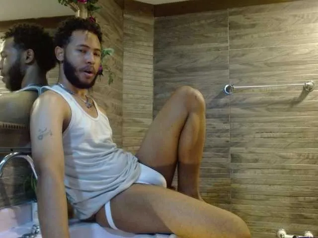 Live sex webcam photo for JuniorMcMiller #276239316