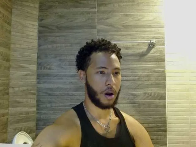 Live sex webcam photo for JuniorMcMiller #276259210