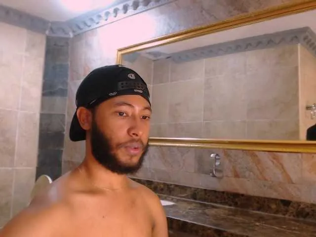 Live sex webcam photo for JuniorMcMiller #277357260