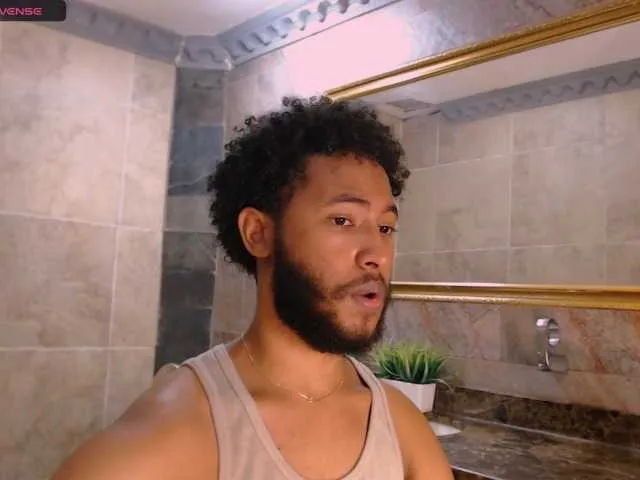 Live sex webcam photo for JuniorMcMiller #277371393